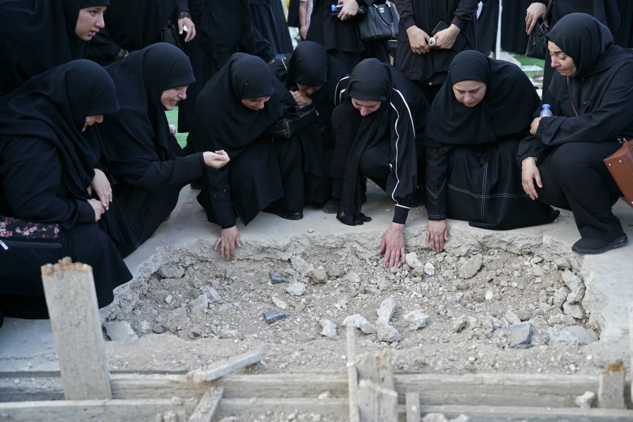 Más de 140 muertos en combates entre rebeldes hutíes y ejército de Yemen 