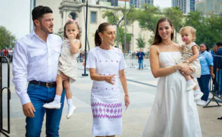 Samuel Garc&iacute;a da la bienvenida a Claudia Sheinbaum durante su visita a Nuevo Le&oacute;n