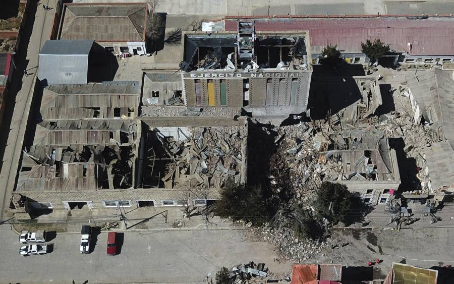 Suben a tres los fallecidos tras explosiones en unidad militar de Bolivia 