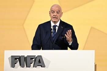 Infantino confirma su candidatura a reelecci&oacute;n como presidente de FIFA pese a la crisis
