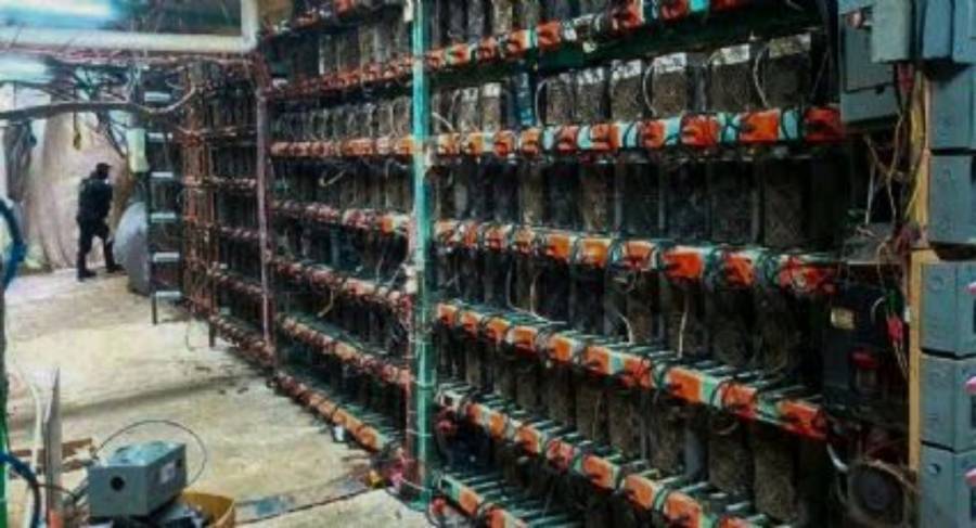Aseguran inmueble en Puebla con 300 equipos utilizados para miner&iacute;a de criptomonedas