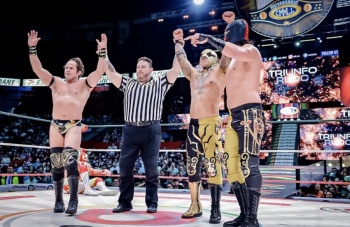 Volador Jr. y Los Villanos imponen su ley en el Domingo Familiar del CMLL