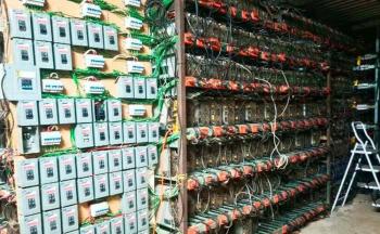 Desmantelan granja clandestina de criptomonedas en Puebla