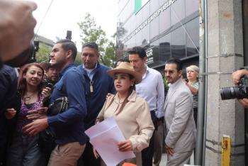 Grecia Quiroz pide a la FGR atraer investigaci&oacute;n por asesinato de Carlos Manzo