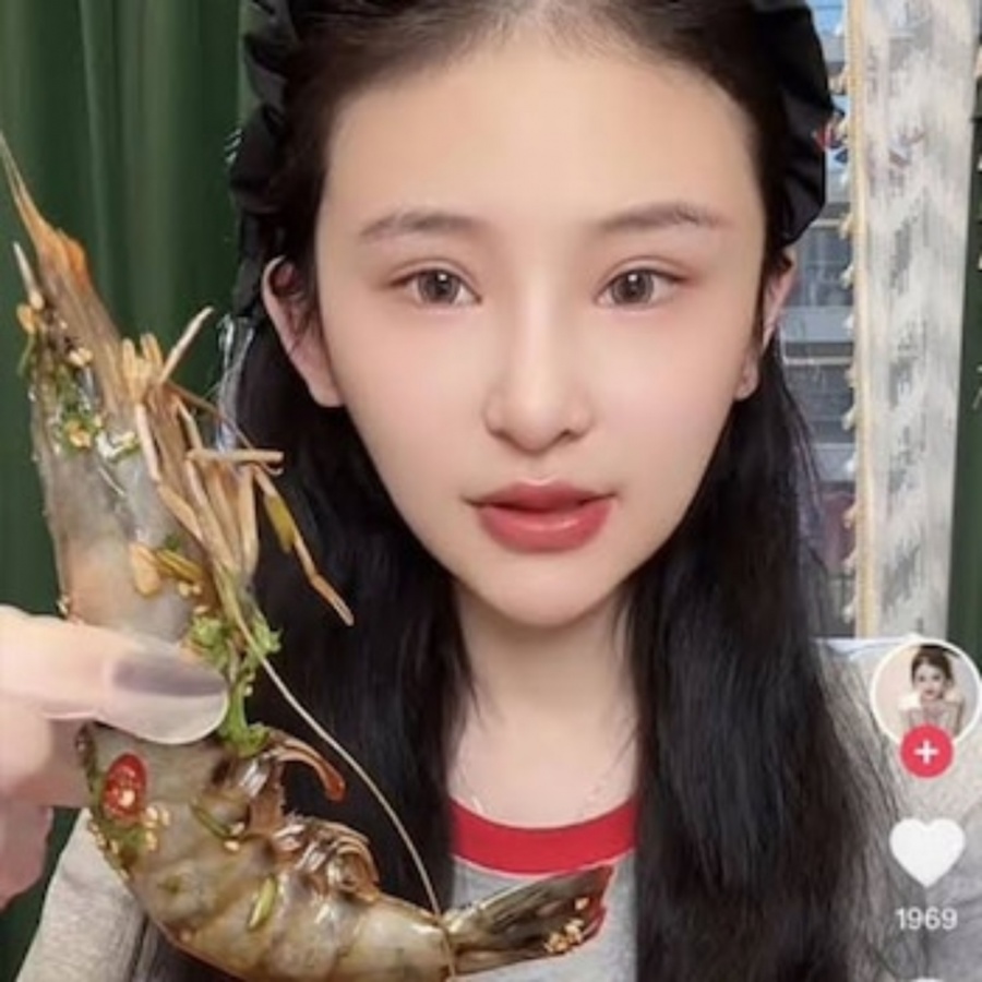 Muere a los 24 años la influencer china Yingying tras participar en retos de comida