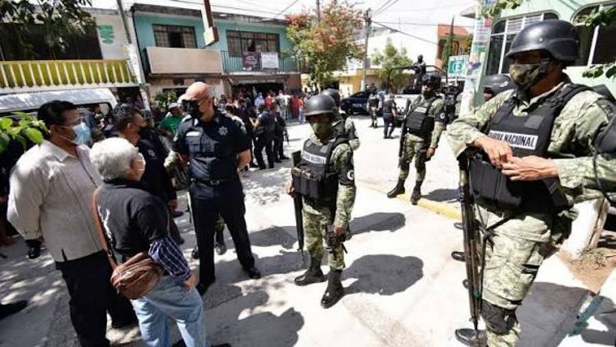 Balacera cerca de secundaria en Mazatlán provoca evacuación de estudiantes