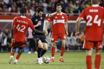 Casemiro y Lewandowski anotan en el 1-1 entre el Inter Miami de Messi y Chicago Fire