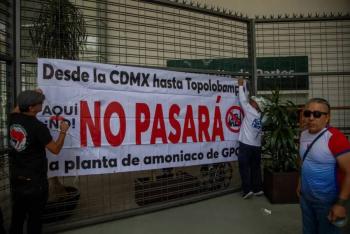 Pobladores de Topolobampo protestan en Semarnat contra megaplanta de amoniaco