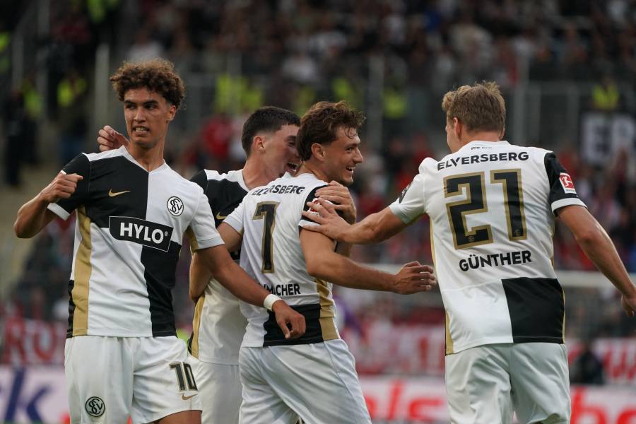 Friburgo es el nuevo l&iacute;der de la Bundesliga, Dortmund sigue su ritmo