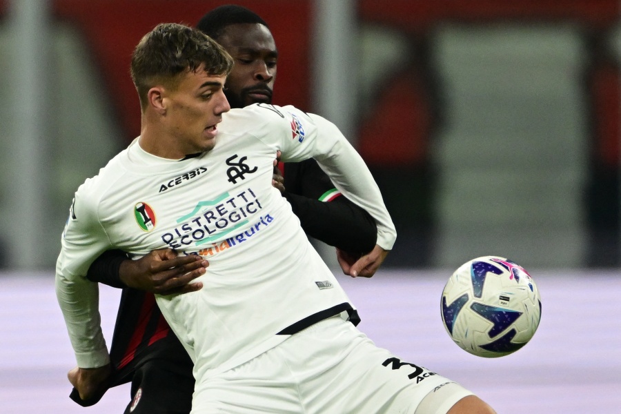 Daniel Maldini, del Cagliari, salió ileso de un accidente de tráfico 
