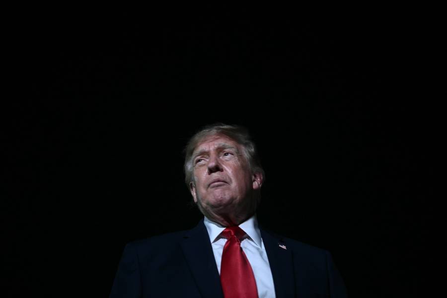 Trump pide al Smithsonian instalar estatuas de George Washington y una exposición 