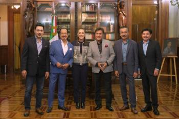 Sheinbaum recibe a Los Tigres del Norte en Palacio Nacional