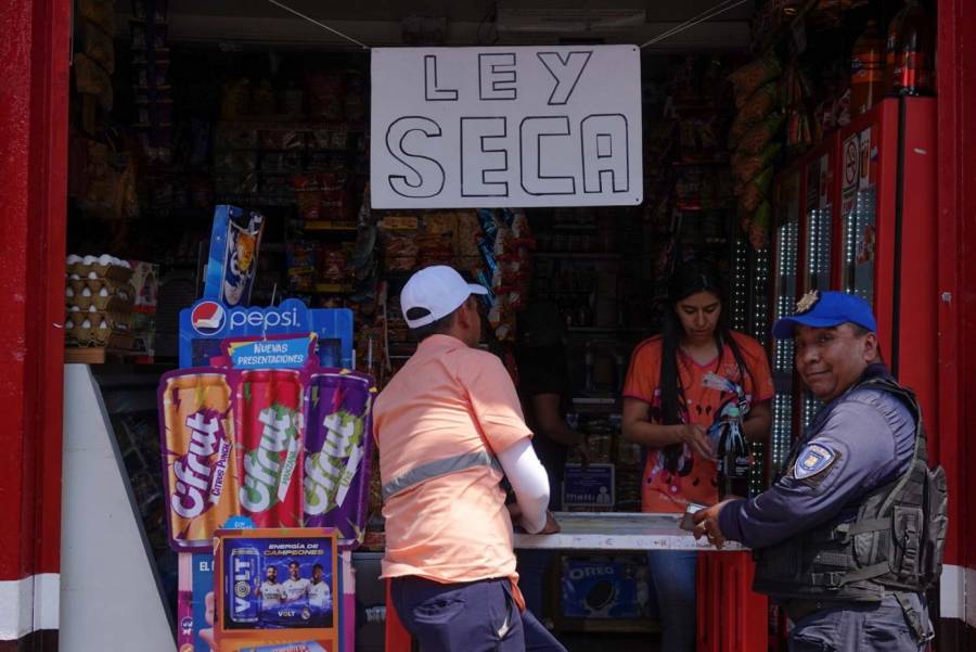 Iztapalapa suspende venta de alcohol durante el 15 y 16 de septiembre