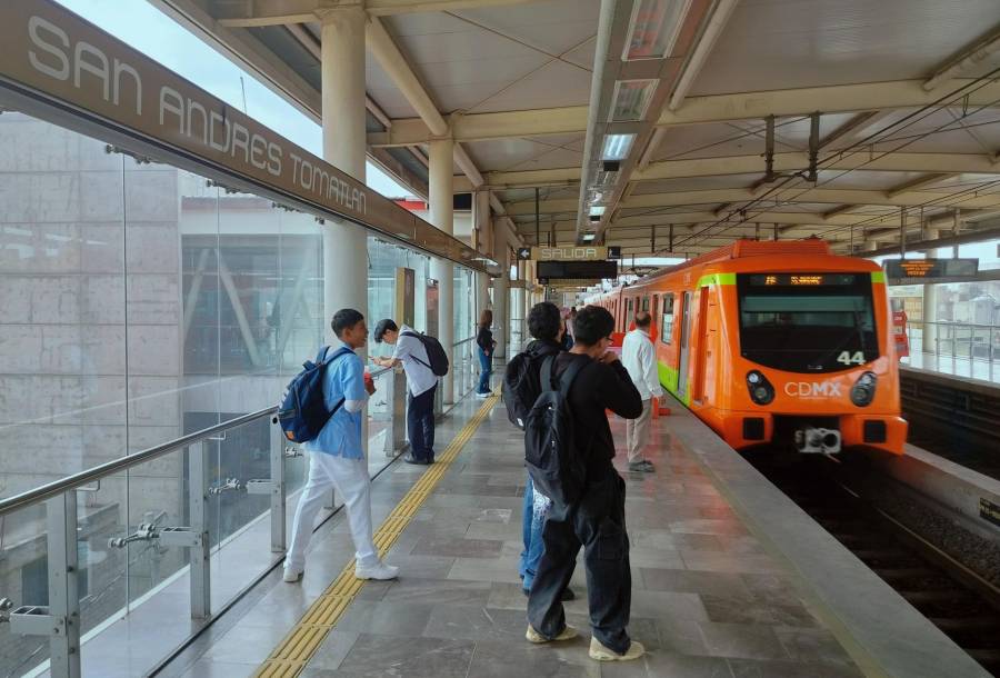 L&iacute;nea 12 del Metro reanuda operaciones tras concluir trabajos de rehabilitaci&oacute;n
