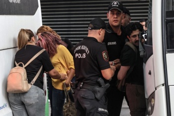 Turqu&iacute;a detiene a decenas de manifestantes que protestaban contra la represi&oacute;n LGTB+