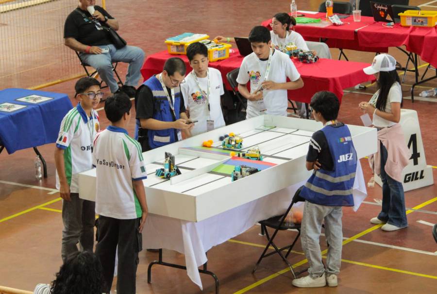 PILARES participa en la Fase Nacional de la World Robot Olympiad; llega a semifinal en la Categoría Robosports  