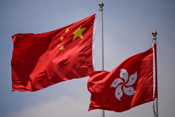 Hong Kong presenta plan para alinear su econom&iacute;a con los objetivos de China