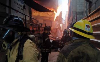 Incendio en el Mercado Central de Acapulco moviliza a cuerpos de emergencia