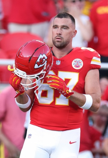 Travis Kelce, esposo de Taylor Swift, entre las v&iacute;ctimas de una estafa millonaria