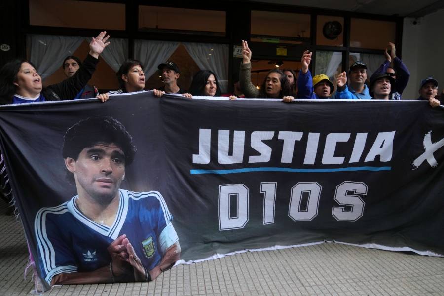 Perito contradice informes previos en juicio por Maradona y sostiene que sufrió una muerte súbita  