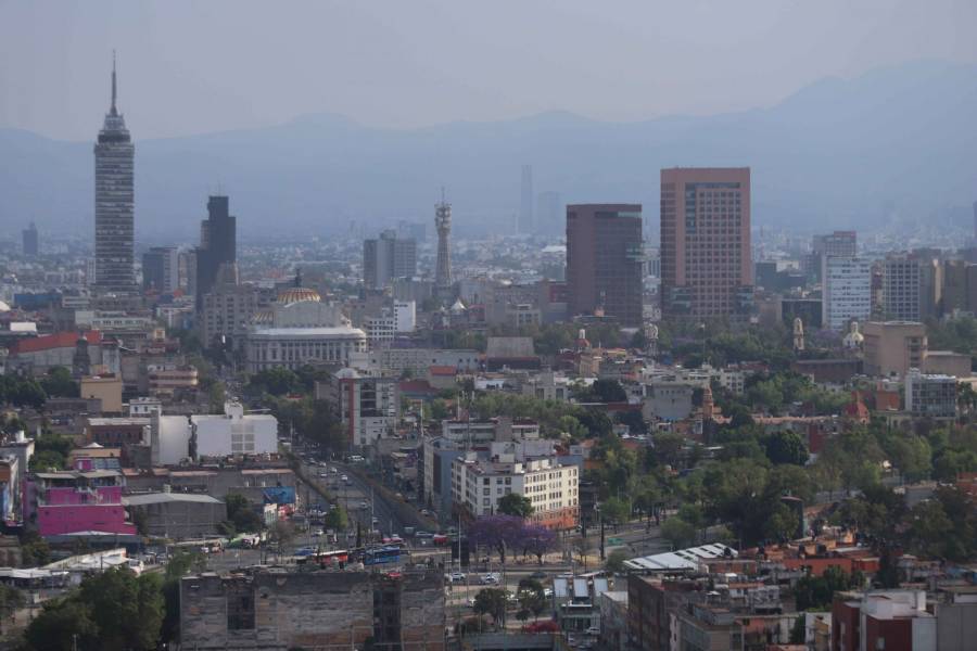 Pronostican ma&ntilde;ana fresca y cielo mayormente despejado en CDMX y Edomex