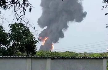 Emergencia en planta de PMV Minera en Veracruz est&aacute; bajo control; contin&uacute;an labores por incendio de combustible