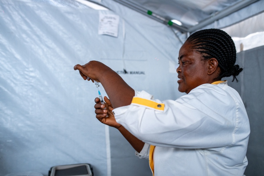 RDC inicia pruebas de vacuna Ervebo contra el ébola en epicentro de la epidemia