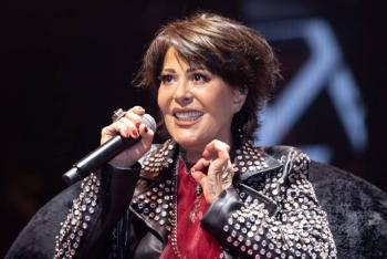 Alejandra Guzm&aacute;n suspende concierto en Veracruz tras sufrir lesi&oacute;n en la cadera