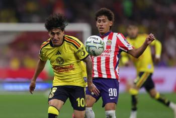 Am&eacute;rica y Chivas empatan 2-2 en el Cl&aacute;sico Nacional