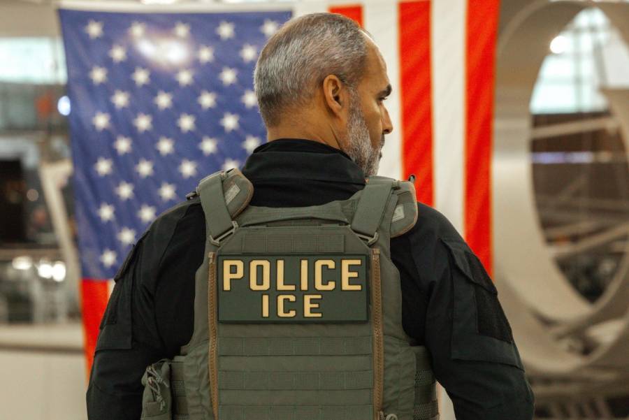 ICE suma casi una década sin director ratificado por el Senado tras retiro de candidatura de Lance Schroyer  