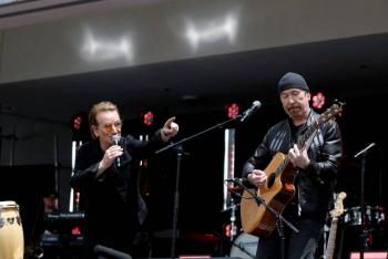 U2 prepara su regreso discogr&aacute;fico con “Carnaval de Luz”