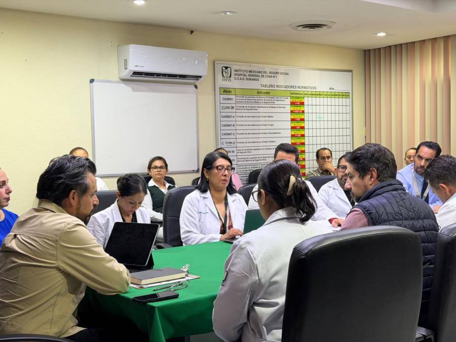 Zoe Robledo ofrece disculpas a familiares de bebes fallecidos en hospital del IMSS en Durango  