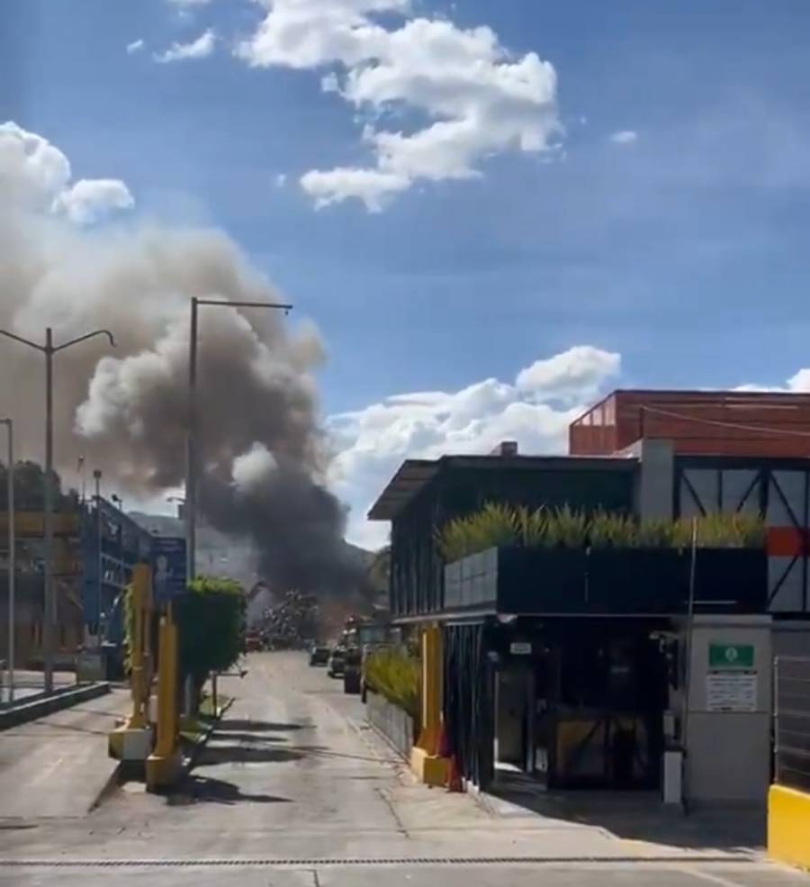 Incendio en departamento de la colonia Anáhuac moviliza a cuerpos de emergencia 