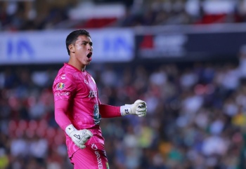 Le&oacute;n se impone a Ju&aacute;rez en el &uacute;ltimo minuto con intervenci&oacute;n del VAR