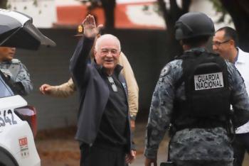 Proclama inocencia exgobernador Ernesto Ruffo Appel tras internamiento en el penal del Altiplano