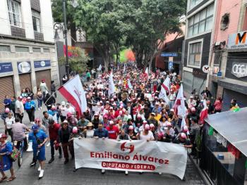 Emiliano &Aacute;lvarez acompa&ntilde;a a Claudia Sheinbaum en cierre de rendici&oacute;n de cuentas