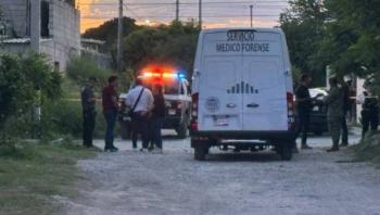 Ri&ntilde;a a balazos deja un muerto y dos lesionados en Jardines del Sol