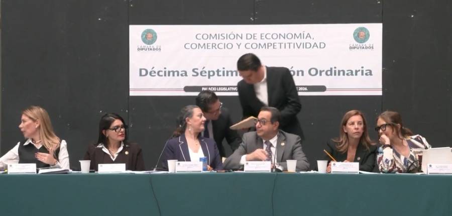 Avanza en comisiones de San Lázaro “Ley Antimemes”; prevén multas de hasta 4.6 mdp