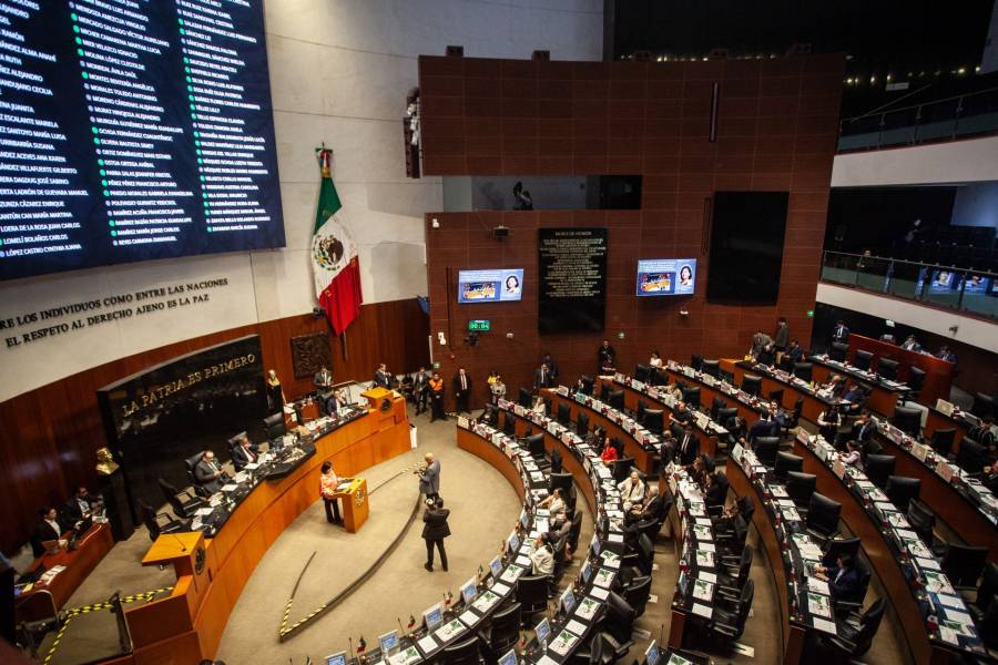 Aprueban en el Senado reforma constitucional que prohibe la doble nacionalidad a aspirantes a la Presidencia y gubernaturas  