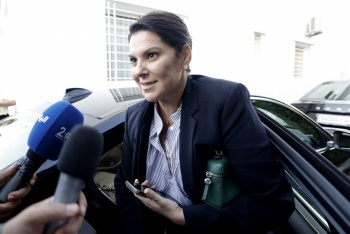 Una abogada de centroderecha se convierte en la primera jefa de gobierno en Marruecos