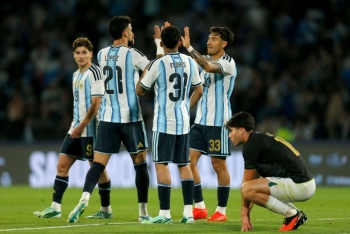 Argentina golea a Bolivia con nuevas caras y buen juego en primer duelo sin Messi