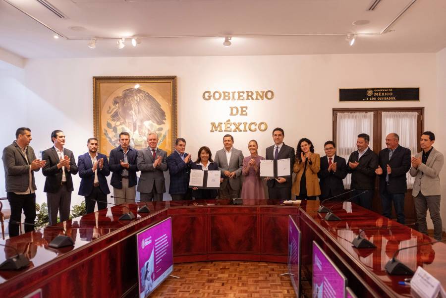 Sheinbaum firma acuerdos para fortalecer producción y sanidad del aguacate de exportación