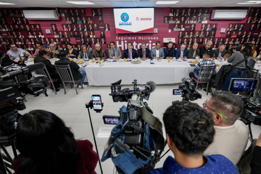 Jasmine Bugarin debe renunciar a su nacionalidad estadounidense por moralidad y congruencia: Monreal