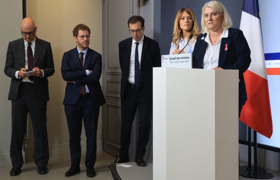 Gobierno francés propone un fuerte ajuste fiscal en presupuestos de 2027 