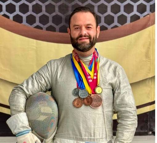 Guillermo Alducin, de la UNAM, es bicampeón panamericano de esgrima