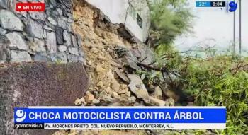 Reportera y camar&oacute;grafo resultan lesionados tras ser atropellados durante transmisi&oacute;n en vivo en Monterrey