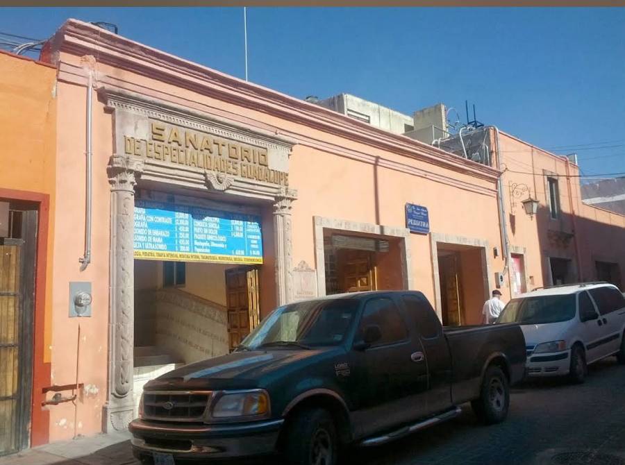 Acusan de negligencia al Dr. Edgar Tapia y abuso en clínica de Dolores Hidalgo