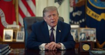 Trump promete cheques de 5 mil d&oacute;lares y apoyo a jubilados de cara a las elecciones legislativas de EU