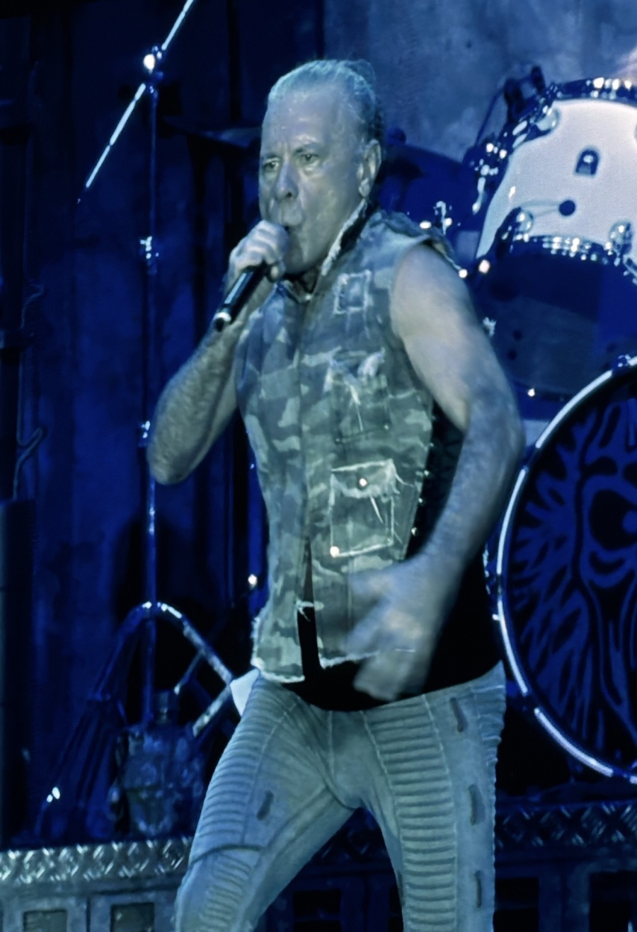  Iron Maiden hace temblar al Estadio GNP con un viaje brutal por sus 50 años