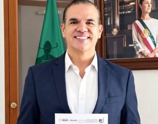 Mauricio Ruiz Olaes renuncia a la SEP para participar en proceso electoral
